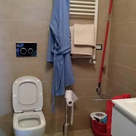 Viale Primo Vere *