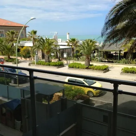 Viale Primo Vere Apartment *